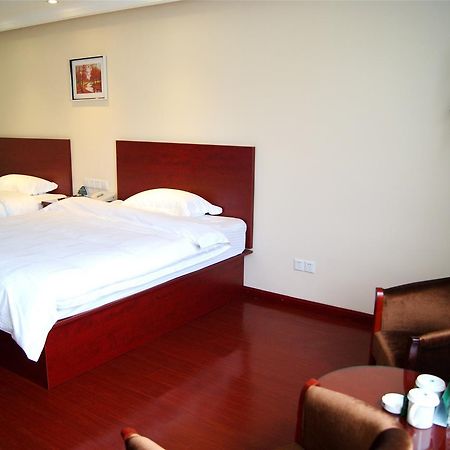 Greentree Inn Shandong Jinan Daming Lake Business Hotel Екстериор снимка